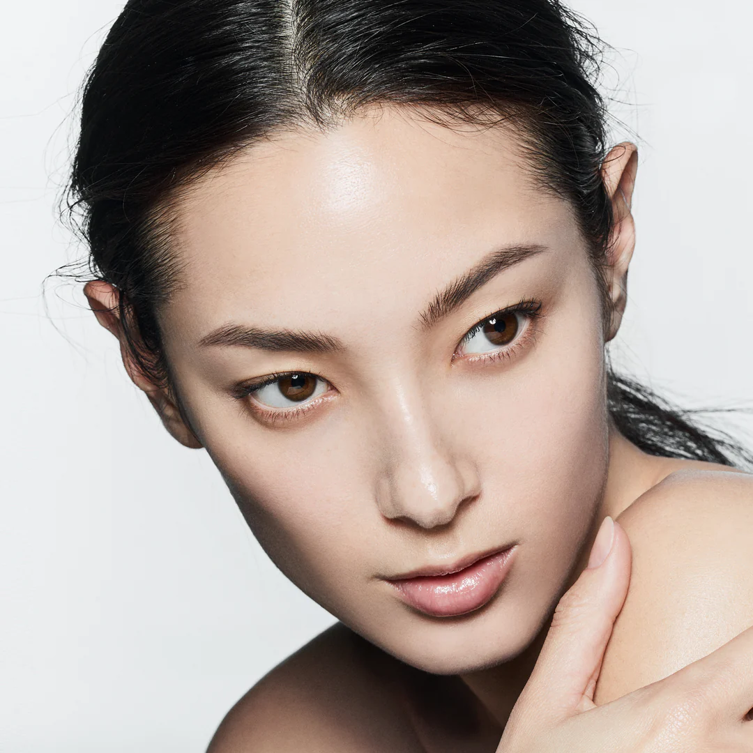 AP BEAUTY Refining Powder-to-Foam Cleanser - Image 8