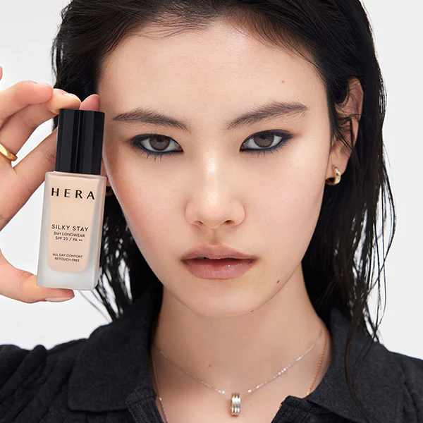 HERA Silky Stay Custom Match 24H Longwear Foundation 3C2 - Image 2